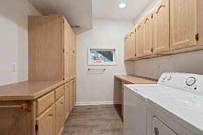 Private Dock: Spacious Lakefront Home in Stover