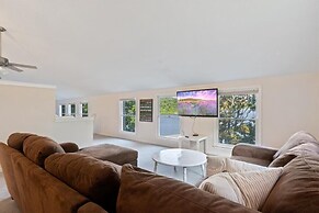 Private Dock: Spacious Lakefront Home in Stover