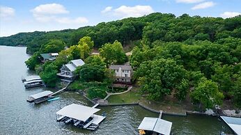 Private Dock: Spacious Lakefront Home in Stover