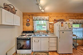 Cozy Colorado Cabin w/ Deck, Grill & River Access!
