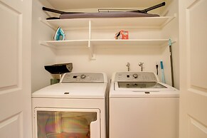 Townhome w/ Pool Access, Near Dtwn Palm Springs!