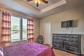 San Antonio Abode Near Golf, Shops + Dining!