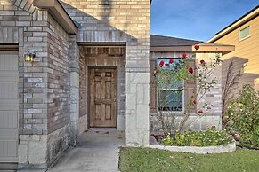 San Antonio Abode Near Golf, Shops + Dining!