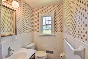 Spacious Cheriton Home: 8 Mi to Cape Charles!