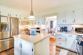 Spacious Cheriton Home: 8 Mi to Cape Charles!