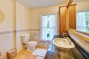 Spacious Cheriton Home: 8 Mi to Cape Charles!