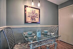 Cozy Downtown Gatlinburg Condo w/ Pool Access