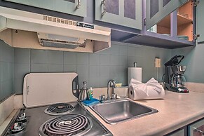 Cozy Downtown Gatlinburg Condo w/ Pool Access