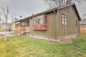 Family-friendly Redmond Getaway: Walk to Dtwn