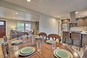 Family-friendly Redmond Getaway: Walk to Dtwn