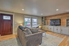 Family-friendly Redmond Getaway: Walk to Dtwn