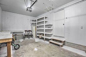 Family-friendly Redmond Getaway: Walk to Dtwn