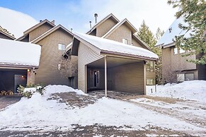 Expansive Canyons Ski Retreat w/ Community Pool!