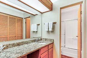 Expansive Canyons Ski Retreat w/ Community Pool!