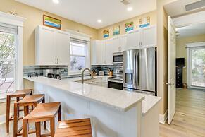 Bright & Modern Townhome: Steps to Miramar Beach!