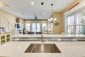 Bright & Modern Townhome: Steps to Miramar Beach!