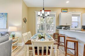 Bright & Modern Townhome: Steps to Miramar Beach!