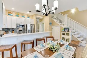 Bright & Modern Townhome: Steps to Miramar Beach!
