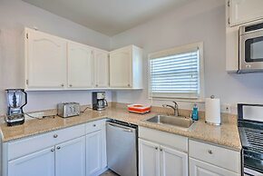 Pet-friendly Sacramento Home ~ 5 to Downtown!
