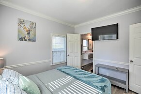 Pet-friendly Sacramento Home ~ 5 to Downtown!