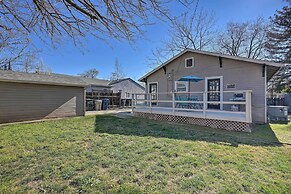 Pet-friendly Sacramento Home ~ 5 to Downtown!