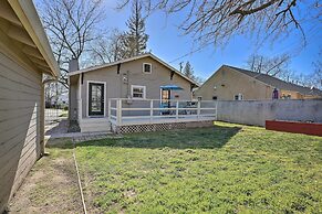 Pet-friendly Sacramento Home ~ 5 to Downtown!