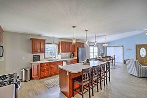 Charming Stanwood Home on Muskegon River!