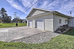 Charming Stanwood Home on Muskegon River!