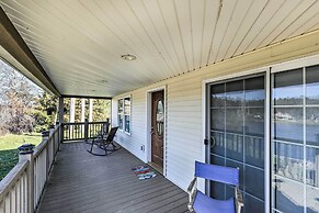 Charming Stanwood Home on Muskegon River!
