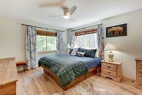 Angel Fire Rental Cabin w/ Hot Tub & Mountain View