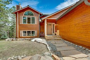 Angel Fire Rental Cabin w/ Hot Tub & Mountain View