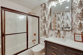 Angel Fire Rental Cabin w/ Hot Tub & Mountain View