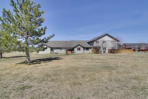 Bozeman Condo w/ Grill ~ 2 Mi to Hot Springs!