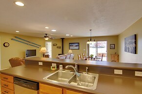 Bozeman Condo w/ Grill ~ 2 Mi to Hot Springs!