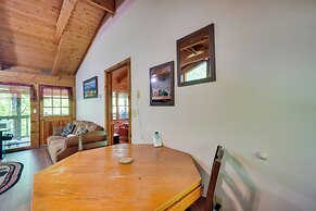 Gatlinburg Cabin w/ Hot Tub ~ 6 Mi to Downtown!