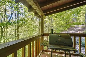 Gatlinburg Cabin w/ Hot Tub ~ 6 Mi to Downtown!
