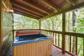 Gatlinburg Cabin w/ Hot Tub ~ 6 Mi to Downtown!