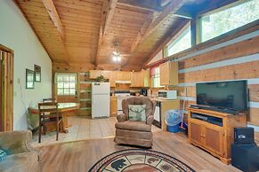 Gatlinburg Cabin w/ Hot Tub ~ 6 Mi to Downtown!