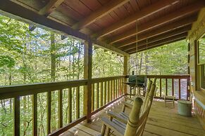 Gatlinburg Cabin w/ Hot Tub ~ 6 Mi to Downtown!