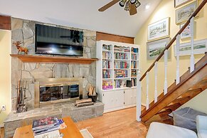 'smallwood' Cute Highlands Home w/ Screened Porch!