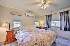 Welcoming Edmonds Vacation Rental w/ Fireplace!