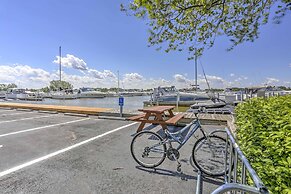 Charming Port Clinton Condo w/ Community Amenities