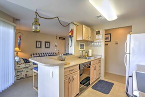 Charming Port Clinton Condo w/ Community Amenities