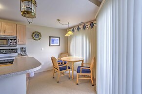 Charming Port Clinton Condo w/ Community Amenities