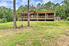 Updated Tuskahoma Cabin w/ Fire Pit & Deck!