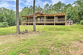 Updated Tuskahoma Cabin w/ Fire Pit & Deck!