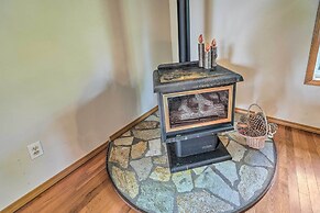 Oak Harbor Hideaway - 5 Mi to Deception Pass!