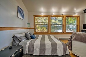 Puget Sound Escape: Private Beach & Oversized Deck