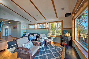 Puget Sound Escape: Private Beach & Oversized Deck