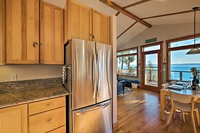 Puget Sound Escape: Private Beach & Oversized Deck